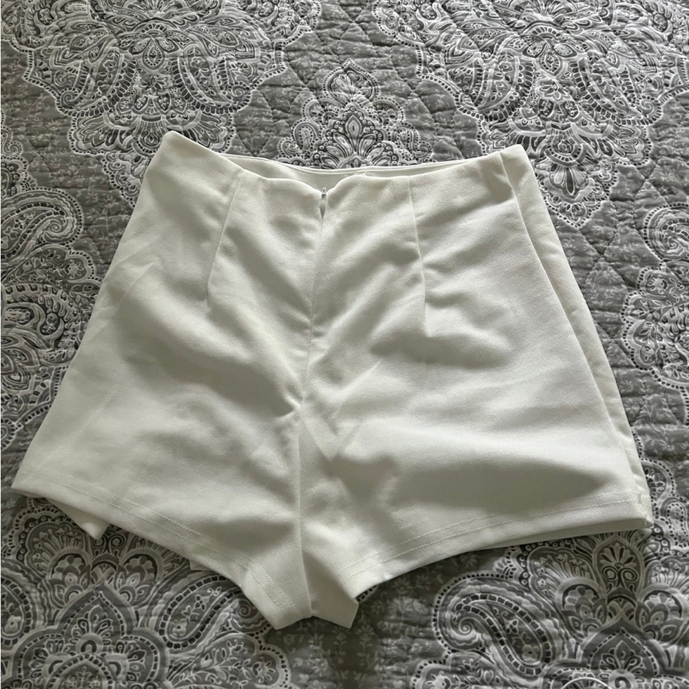 White Skort - Picture 3 of 4